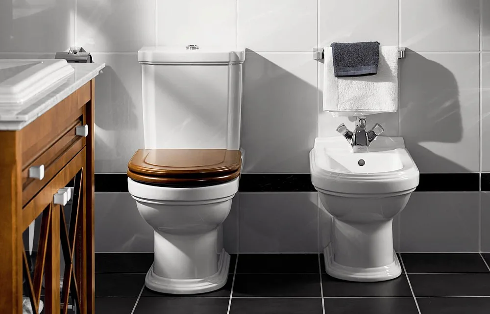 Унитаз-компакт напольный Villeroy & Boch Hommage 666210R1 772111R1 альпийский белый, орех Sancos — официальный сайт