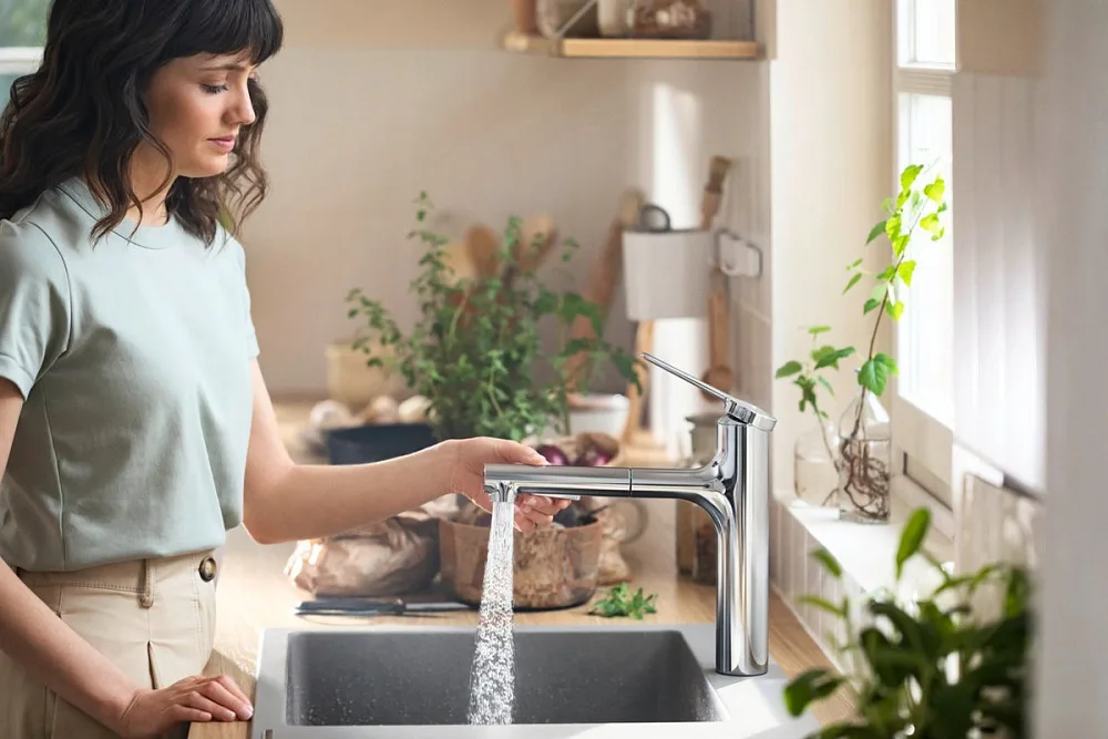 Смеситель для кухни Hansgrohe Zesis M33 74801000 хром Sancos — официальный сайт