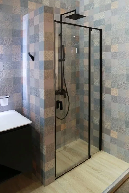 Душевая дверь в нишу Cezares Urban B 12 110 C Nero профиль черный, стекло прозрачное Sancos — официальный сайт