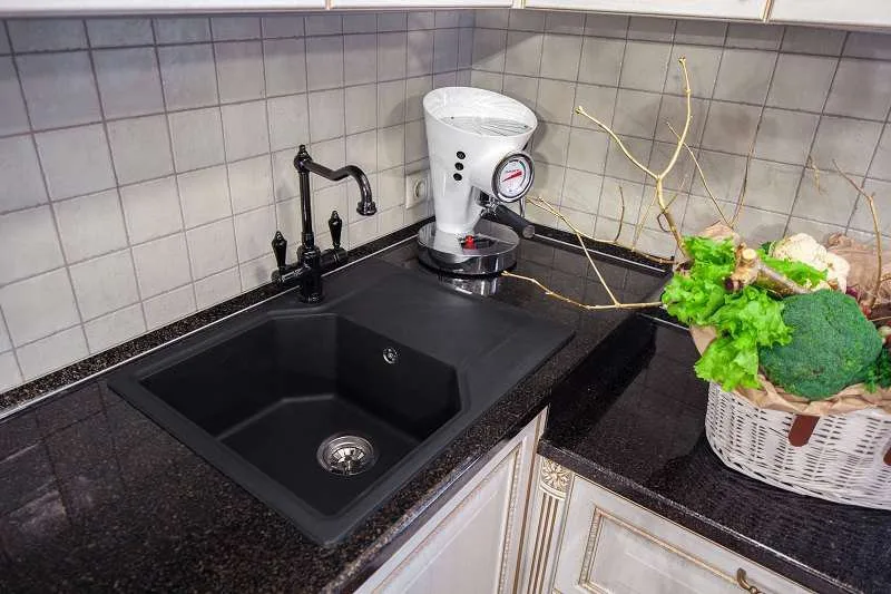 Мойка кухонная Omoikiri Yonaka 78-LB-BL черная Sancos — официальный сайт