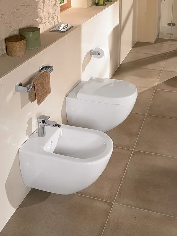 Крышка-сиденье Villeroy & Boch Subway 2.0 9M69 S101 с микролифтом, петли хром Sancos — официальный сайт