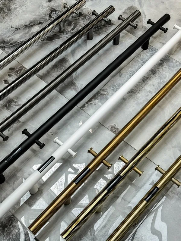 Полотенцесушитель электрический Boheme Uno 726-G 150x12, gold Sancos — официальный сайт