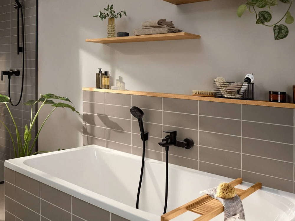 Смеситель для ванны с душем Hansgrohe Rebris E 72450670, черный матовый