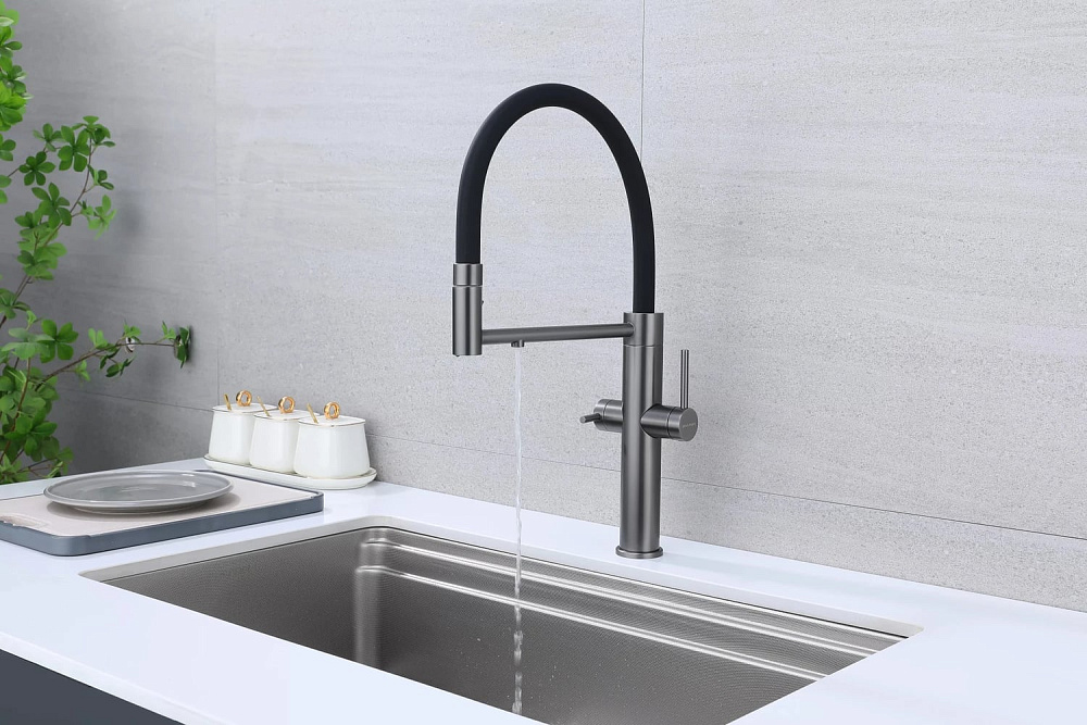 Смеситель для кухни Paulmark Nexus Ne213999-GM с гибким изливом, вороненая сталь