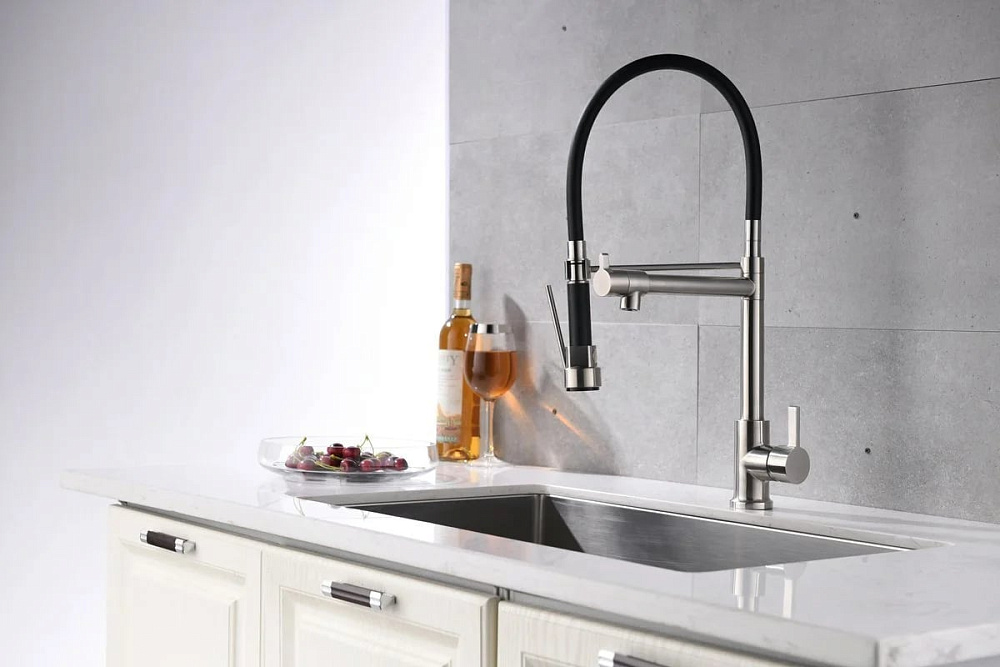 Смеситель для кухни BelBagno BB-LAM50-IN с гибким изливом