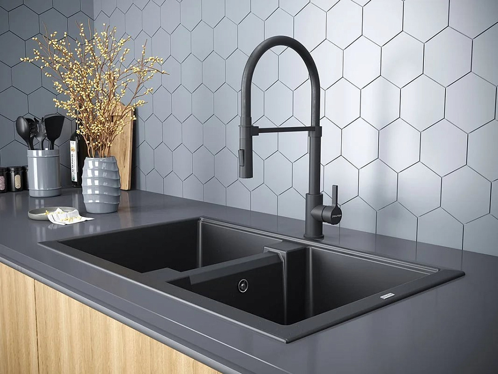 Смеситель для кухни Paulmark Halt Ha214021-AN антрацит, с гибким изливом