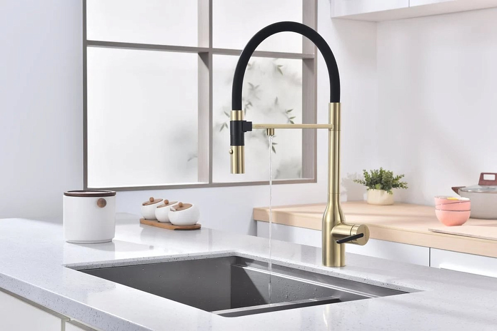 Смеситель для кухни Paulmark Magneto One Ma213188-LG, светлое золото
