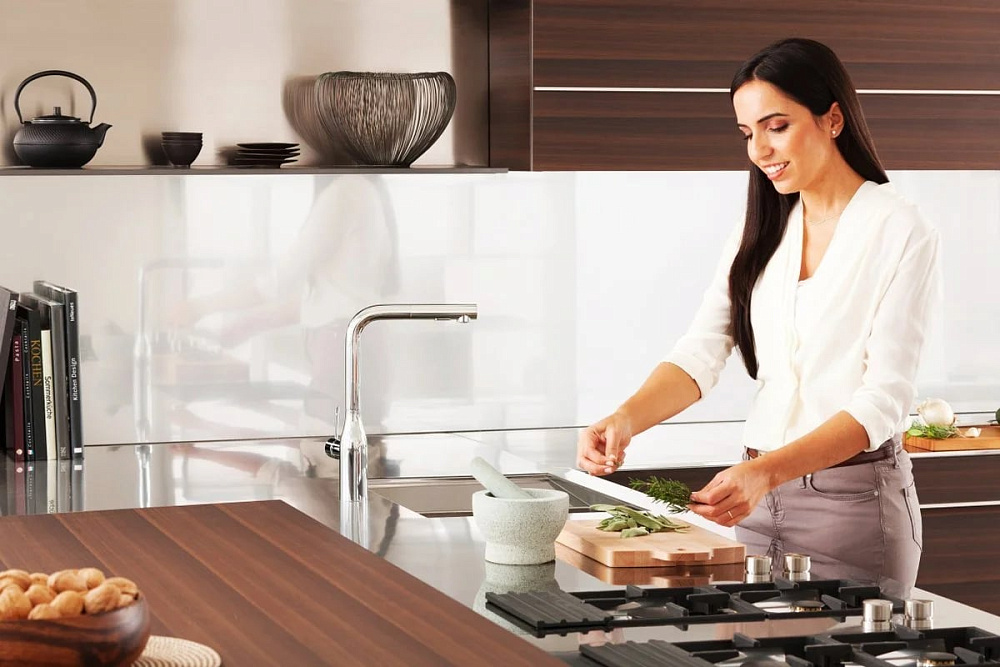 Смеситель для кухни Grohe Essence 30270000 хром