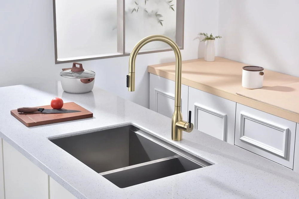 Смеситель для кухни Paulmark Universal Un213880-SBG светлое брашированное золото