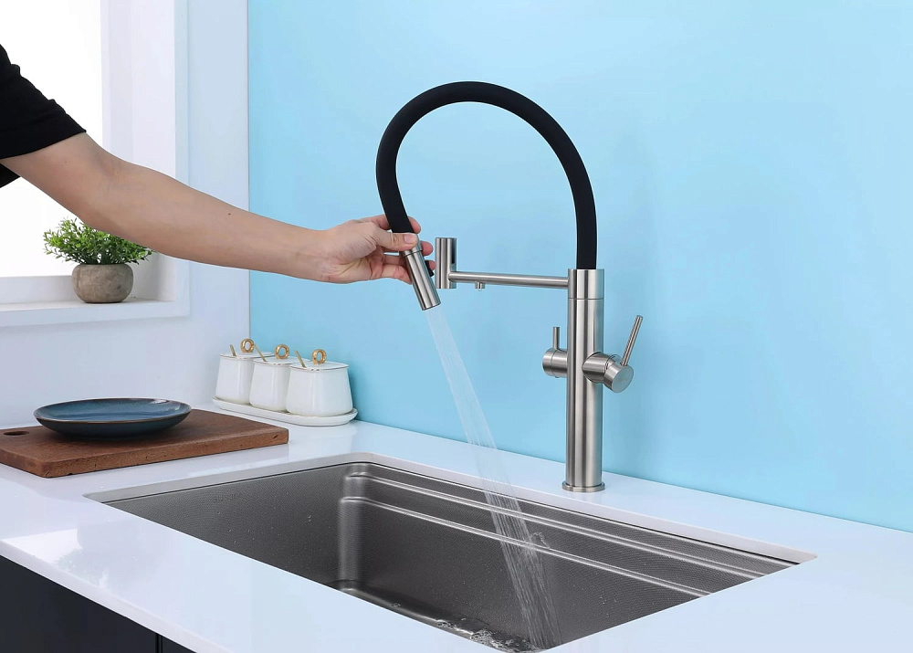 Смеситель для кухни Paulmark Nexus Ne213999-BS с гибким изливом, брашированная сталь