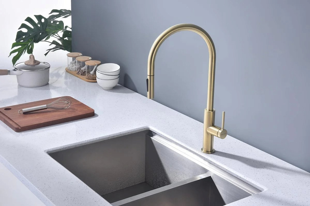 Смеситель для кухни Paulmark Senso Se215180-SBG светлое брашированное золото