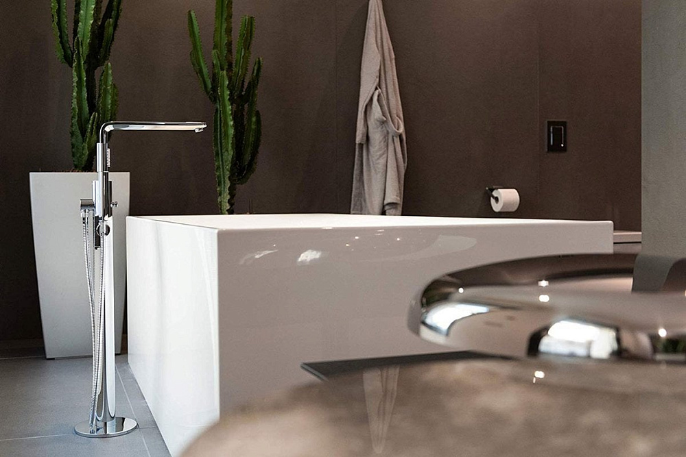 Напольный смеситель для ванны с душем Grohe Lineare New 23792001