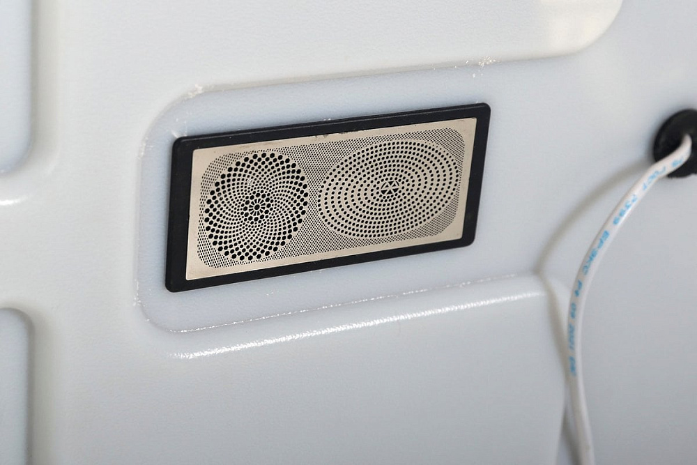 Зеркало BelBagno SPC-GRT-1200-800-LED-TCH-RAD с bluetooth, термометром и радио