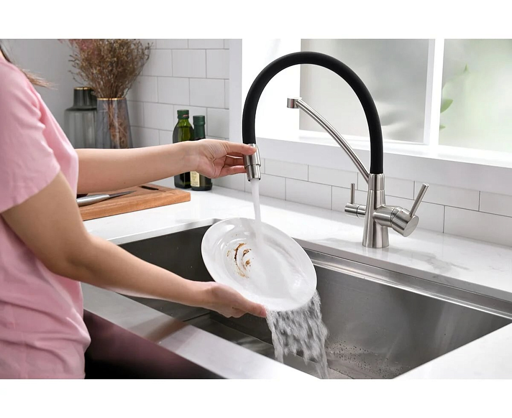 Смеситель для кухни Paulmark Siegen Si213111-BS, с гибким изливом, брашированная сталь
