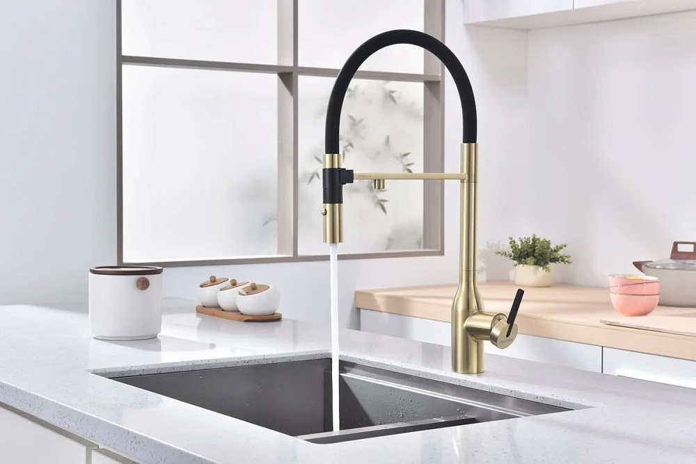 Смеситель для кухни Paulmark Magneto One Ma213188-LG, светлое золото
