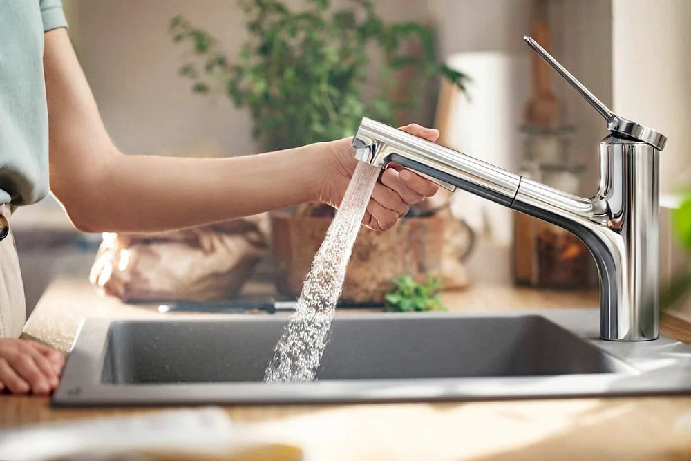 Смеситель для кухни Hansgrohe Zesis M33 74803000 механизм sBox lite, хром