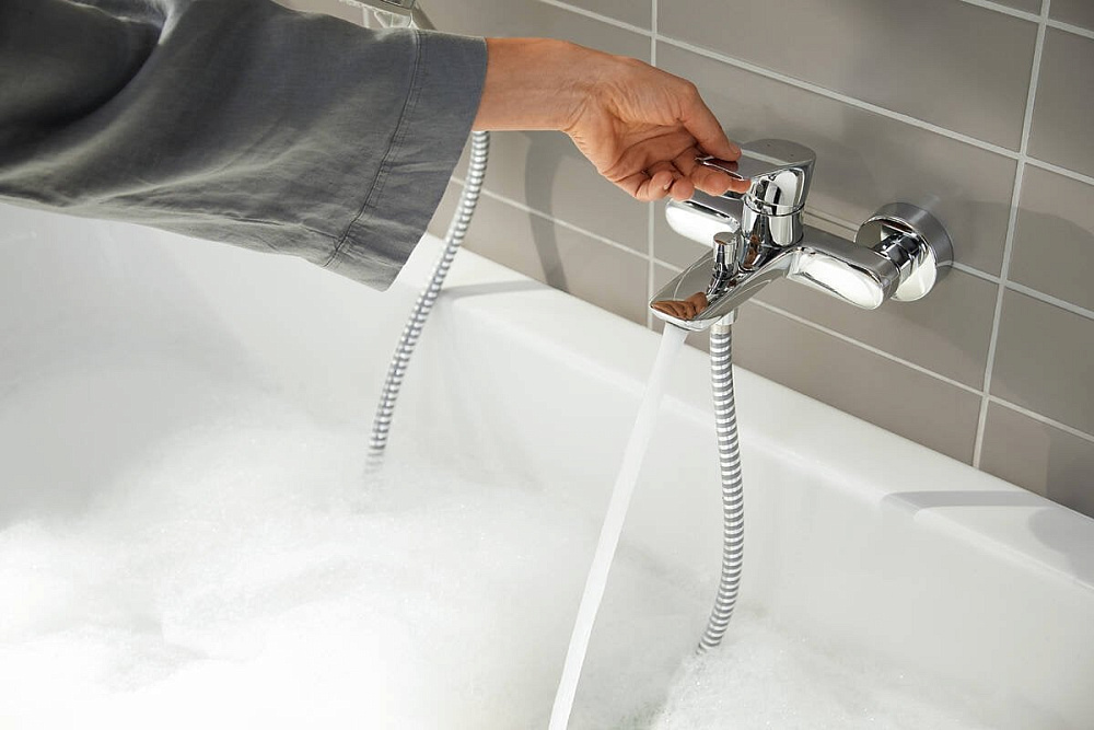 Смеситель для ванны с душем Hansgrohe Rebris E 72450000, хром