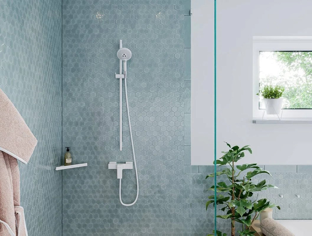 Душевая штанга Hansgrohe Unica 28631700 90 см, матовая белая