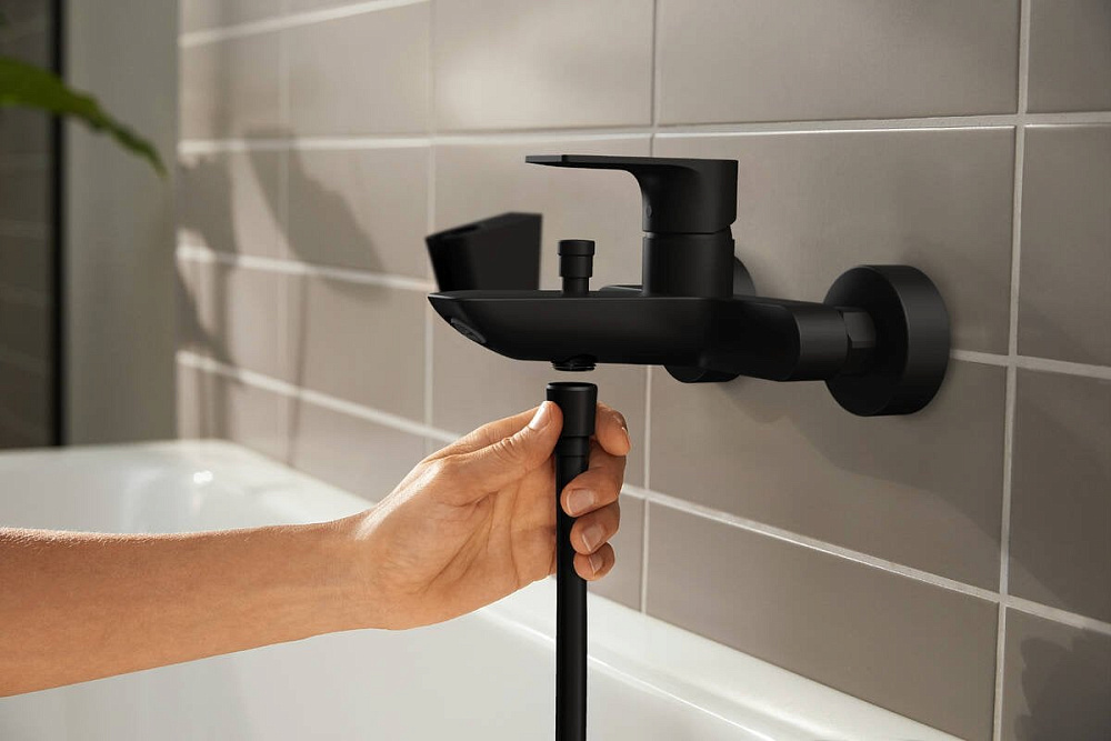 Смеситель для ванны с душем Hansgrohe Rebris E 72450670, черный матовый