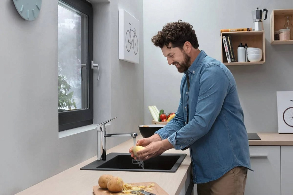 Смеситель для кухни Hansgrohe Focus M42 71806000 хром